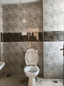 Common Bathroom Image of 900 Sq.ft 2 BHK Apartment / Flat for rent in Supertech Eco Village 2, Noida Extension Greater Noida for Rs. 25000