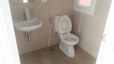 Bathroom Image of 690 Sq.ft 1.5 BHK Apartment / Flat for rent in Brigade Jasper And Iridium At Brigade El Dorado, Gummanahalli Bengaluru for Rs. 20000