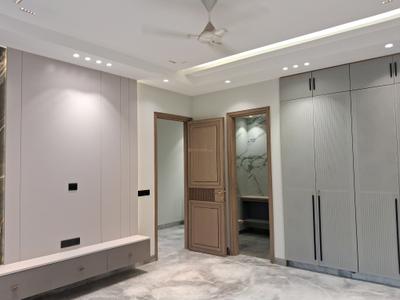 Bedroom Image of 2700 Sq.ft 4 BHK Builder Floor for sale in Paschim Vihar New Delhi for Rs. 55000000