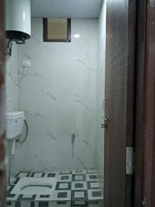 Common Bathroom Image of 890 Sq.ft 2 BHK Apartment / Flat for sale in Sector 49 Noida for Rs. 3600000