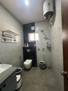 Bathroom Image of 1600 Sq.ft 3 BHK Apartment / Flat for rent in Kumaraswamy Layout Bengaluru for Rs. 48000