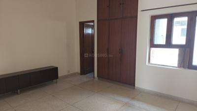 Bedroom Image of 2700 Sq.ft 3 BHK Builder Floor for rent in Greater Kailash II New Delhi for Rs. 75000