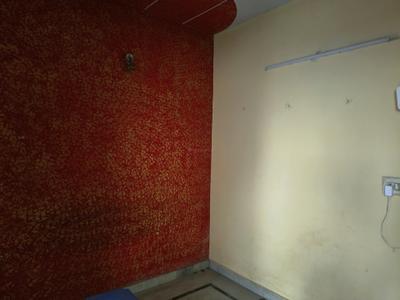 Living Room Image of 350 Sq.ft 1 BHK Builder Floor for rent in Vaishali Ghaziabad for Rs. 9000