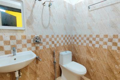 Bathroom Image of Colive Clanton in Bellandur, Bengaluru