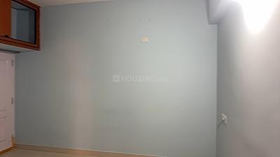 Bedroom Image of 1300 Sq.ft 2 BHK Apartment / Flat for rent in Hitech City Hyderabad for Rs. 35000