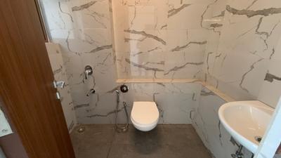 Image of 740 Sq.ft 2 BHK Apartment / Flat for rent in Sheth Auris Bliss, Malad West, Mumbai for Rs. 65000