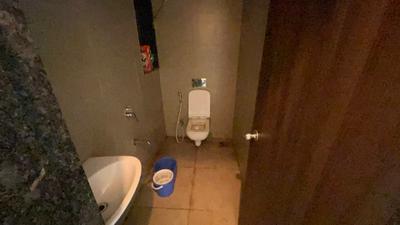 Bathroom Image of 480 Sq.ft 1 BHK Apartment / Flat for rent in Runwal Eirene, Thane West Thane for Rs. 28000