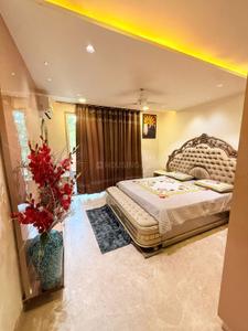 Bedroom Image of 1801 Sq.ft 3 BHK Builder Floor for sale in Tilak Nagar New Delhi for Rs. 35000000