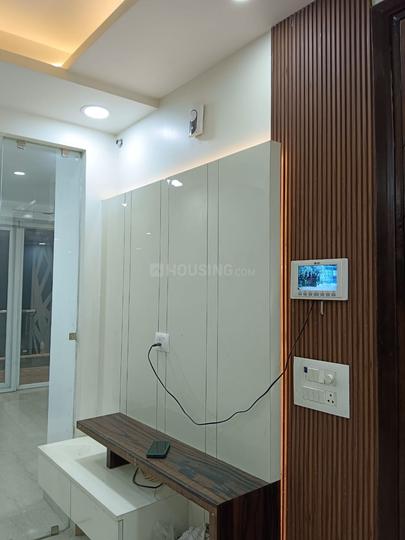 DLF phase 2 j block Bedroom 1