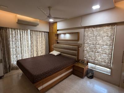 Bedroom Image of 650 Sq.ft 1 BHK Apartment / Flat for rent in Sherly Queen, Pali Hill Mumbai for Rs. 90000