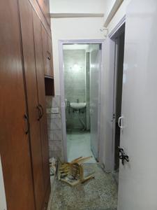Bathroom Image of 1400 Sq.ft 3 BHK Apartment / Flat for sale in Patparganj New Delhi for Rs. 25500000