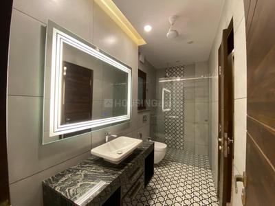 Bathroom Image of 2367 Sq.ft 3 BHK Builder Floor for sale in Sector 45 Gurgaon for Rs. 36000000
