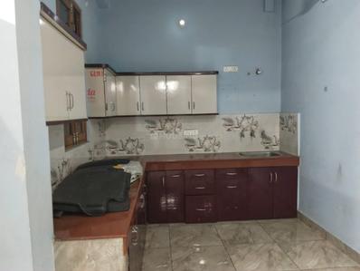 Kitchen Image of 1500 Sq.ft 2 BHK Builder Floor for rent in Indira Nagar Lucknow for Rs. 15500