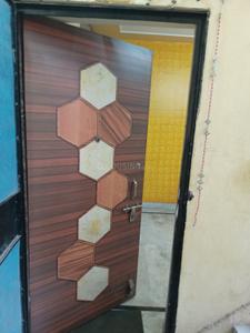 Balcony Image of 1200 Sq.ft 3 BHK Builder Floor for sale in RWA Block C Dilshad Garden, Dilshad Garden New Delhi for Rs. 14000000