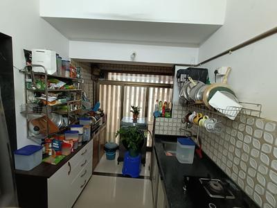 Kitchen Image of 650 Sq.ft 1.5 BHK Apartment / Flat for rent in Universal Mashayakh Tower, Malad West Mumbai for Rs. 57000