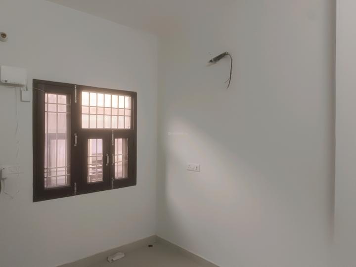 Dakshini Pitampura, Pitampura Bedroom One 1
