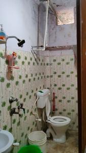 Bathroom Image of 360 Sq.ft 1 BHK Builder Floor for sale in Ganesh Nagar New Delhi for Rs. 2100000