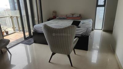 Bedroom Image of 1025 Sq.ft 2 BHK Apartment / Flat for sale in Lodha New Cuffe Parade, Sion Mumbai for Rs. 32000000