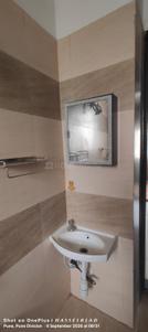 Bathroom Image of 980 Sq.ft 2 BHK Apartment / Flat for rent in Hadapsar Pune for Rs. 25000