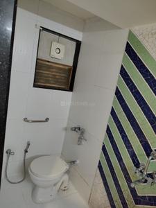 Bathroom Image of 2100 Sq.ft 3.5 BHK Apartment / Flat for rent in Shivaji Nagar Nagpur for Rs. 85000