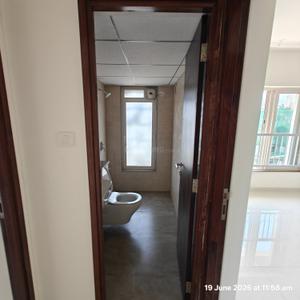 Image of 700 Sq.ft 2 BHK Independent House for sale in Kalpataru Vivant, Jogeshwari East, Mumbai for Rs. 23000000