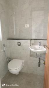 Bathroom Image of 935 Sq.ft 2 BHK Apartment / Flat for sale in Sheth Irene Wing B Phase 1, Malad West Mumbai for Rs. 21000000