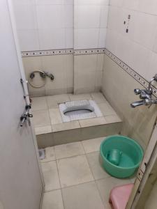 Common Bathroom Image of 1215 Sq.ft 2 BHK Apartment / Flat for sale in Chandlodia Ahmedabad for Rs. 6000000