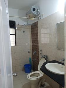 Bathroom Image of 650 Sq.ft 1 BHK Apartment / Flat for sale in Landmark Garden, Kalyani Nagar Pune for Rs. 12500000