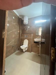 Bathroom Image of 1250 Sq.ft 3 BHK Builder Floor for rent in Saket New Delhi for Rs. 28000