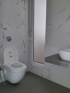 Common Bathroom Image of 1450 Sq.ft 3 BHK Apartment / Flat for sale in Lodha Stella, Thane West Thane for Rs. 30000000