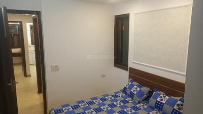 Bedroom Image of 600 Sq.ft 2 BHK Builder Floor for rent in Pitampura New Delhi for Rs. 30000