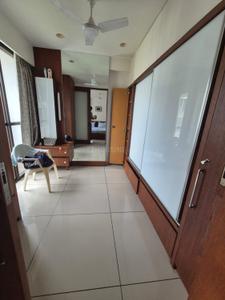 Hall Image of 2200 Sq.ft 3 BHK Apartment / Flat for rent in Darshanam Central Park, Sayajiganj Vadodara for Rs. 55000