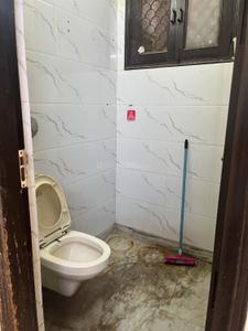 Bathroom Image of 950 Sq.ft 2 BHK Builder Floor for rent in Janakpuri New Delhi for Rs. 28000