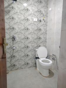 Common Bathroom Image of 550 Sq.ft 1 BHK Builder Floor for rent in Neb Sarai New Delhi for Rs. 21000