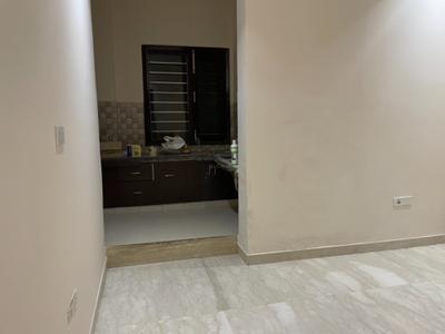 Bedroom Image of 1200 Sq.ft 2 BHK Builder Floor for rent in Sector 14 Faridabad for Rs. 18000