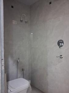 Common Bathroom Image of 980 Sq.ft 2 BHK Apartment / Flat for sale in GCM Gomati Apartment, Sector 49 Noida for Rs. 3800500