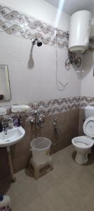 Bathroom Image of 950 Sq.ft 2 BHK Independent House for rent in HSR Layout Bengaluru for Rs. 35000