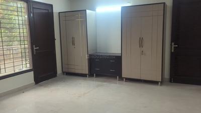 Bedroom Image of 4500 Sq.ft 4 BHK Builder Floor for rent in Naraina New Delhi for Rs. 130000