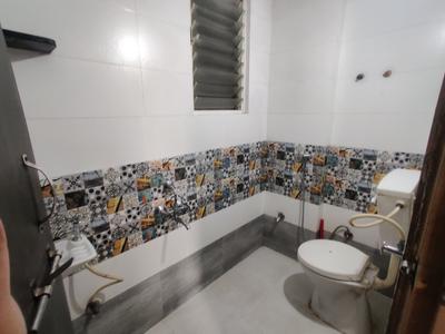 Bathroom Image of 980 Sq.ft 2 BHK Apartment / Flat for rent in Amrutdham Nashik for Rs. 12000
