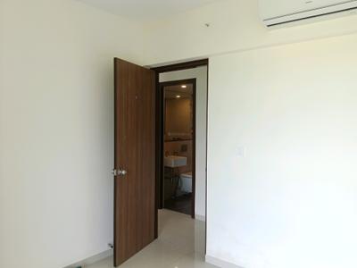 Bedroom Image of 900 Sq.ft 2 BHK Apartment / Flat for rent in Lodha Splendora, Kasarvadavali Thane for Rs. 28000