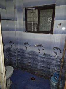 Bathroom Image of 800 Sq.ft 1.5 BHK Independent House for rent in Hadapsar Pune for Rs. 15000