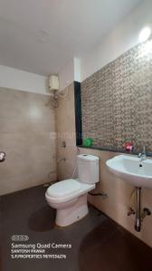 Bathroom Image of 1090 Sq.ft 3 BHK Apartment / Flat for sale in ACME Ozone Phase 2, Thane West Thane for Rs. 19500000