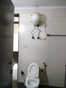 Common Bathroom One Image of 1800 Sq.ft 3 BHK Apartment / Flat for rent in Satyam Apartment by Satyam Developers , Sector 18 Dwarka New Delhi for Rs. 49000