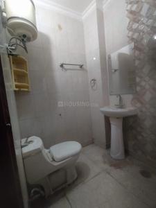 Bathroom Image of 1080 Sq.ft 3 BHK Apartment / Flat for rent in Rajpur Khurd Extension New Delhi for Rs. 25000