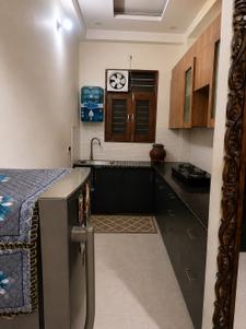 Kitchen Image of 1800 Sq.ft 3 BHK Builder Floor for rent in Sector 7 Gurgaon for Rs. 29000