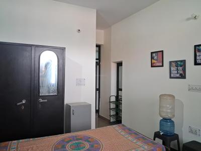 Bedroom Image of 1000 Sq.ft 1 BHK Independent House for rent in Sector 55 Noida for Rs. 23500