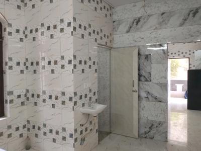 Bedroom Image of 601 Sq.ft 1 BHK Builder Floor for rent in Geeta Colony New Delhi for Rs. 10000