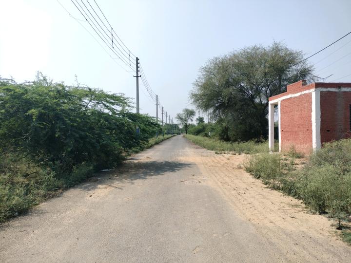 HUDA PLOTS SECTOR 75 Main Image 1