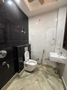 Bathroom Image of 800 Sq.ft 2 BHK Independent House for rent in Shalimar Bagh New Delhi for Rs. 31800