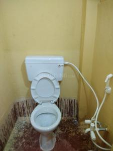 Bathroom Image of 380 Sq.ft 1 BHK Independent House for rent in Pandey Muhalla Dhanbad for Rs. 4000